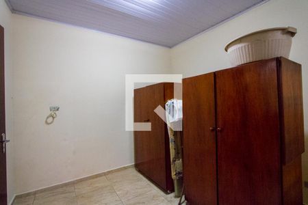 Casa à venda com 185m², 2 quartos e 2 vagas Casa à venda com 185m², 2 quartos e 2 vagasEdícula