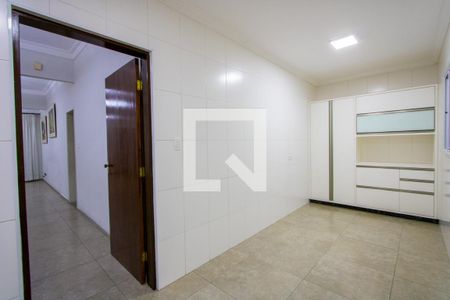 Casa à venda com 185m², 2 quartos e 2 vagas Casa à venda com 185m², 2 quartos e 2 vagasCozinha