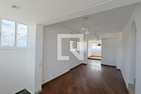 Sala de apartamento para alugar com 3 quartos, 220m² em Santo Antônio, Belo Horizonte