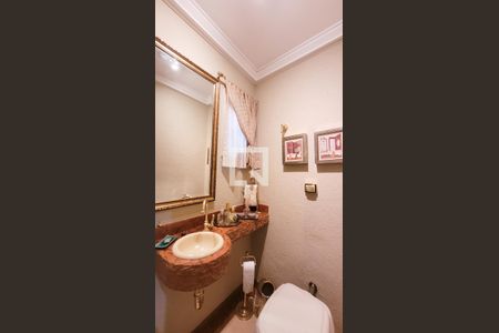 Casa de condomínio à venda com 400m², 4 quartos e 6 vagas Casa de condomínio à venda com 400m², 4 quartos e 6 vagasLavabo