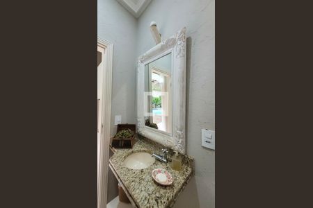 Casa de condomínio à venda com 400m², 4 quartos e 6 vagas Casa de condomínio à venda com 400m², 4 quartos e 6 vagasBanheiro de serviço