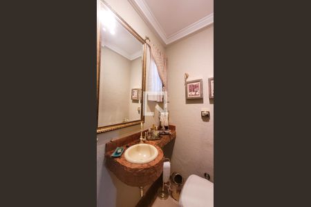 Casa de condomínio à venda com 400m², 4 quartos e 6 vagas Casa de condomínio à venda com 400m², 4 quartos e 6 vagasLavabo