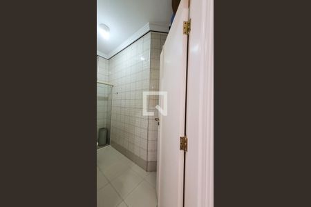 Casa de condomínio à venda com 400m², 4 quartos e 6 vagas Casa de condomínio à venda com 400m², 4 quartos e 6 vagasLavanderia