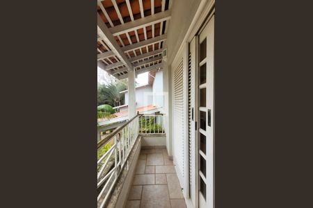 Casa de condomínio à venda com 400m², 4 quartos e 6 vagas Casa de condomínio à venda com 400m², 4 quartos e 6 vagasVaranda da Suíte master