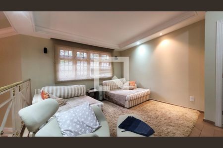 Casa de condomínio à venda com 400m², 4 quartos e 6 vagas Casa de condomínio à venda com 400m², 4 quartos e 6 vagasSala de TV 2