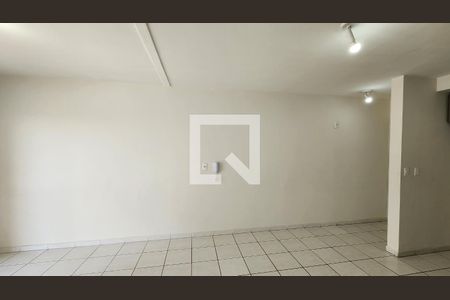 Sala de apartamento para alugar com 2 quartos, 64m² em Jardim Tamoio, Jundiaí