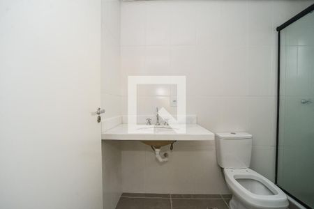 Banheiro da Suíte de apartamento à venda com 3 quartos, 84m² em Vila Ipiranga, Porto Alegre