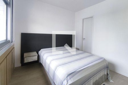 Suíte de apartamento para alugar com 2 quartos, 78m² em Centro, Curitiba