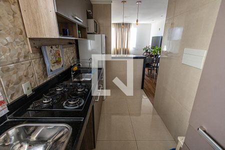 Cozinha de apartamento à venda com 2 quartos, 49m² em Santa Amélia, Belo Horizonte