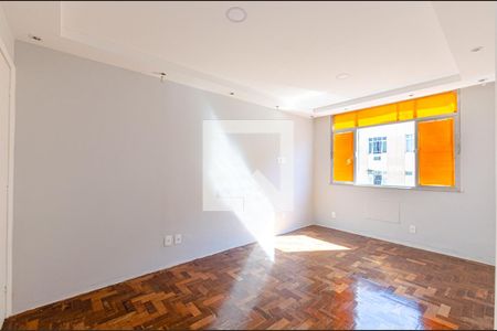 Apartamento à venda com 86m², 2 quartos e 1 vagaSala