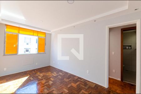 Apartamento à venda com 86m², 2 quartos e 1 vagaSala