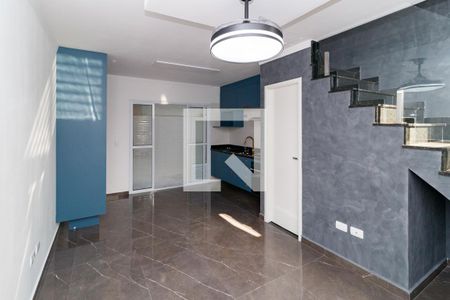 Sala de casa de condomínio para alugar com 2 quartos, 78m² em Vila Nova Mazzei, São Paulo