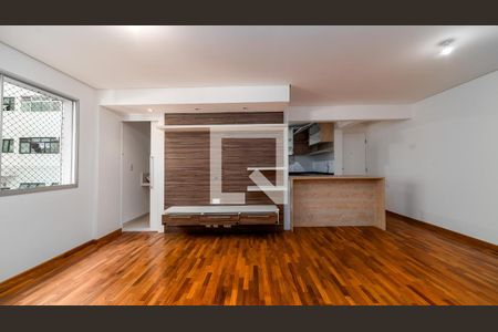 Apartamento à venda com 2 quartos, 75m² em Vila Uberabinha, São Paulo