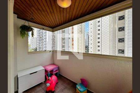 Sacada de apartamento à venda com 3 quartos, 117m² em Campo Belo, São Paulo