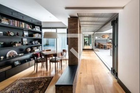 Casa à venda com 3 quartos, 459m² em Alto de Pinheiros, São Paulo