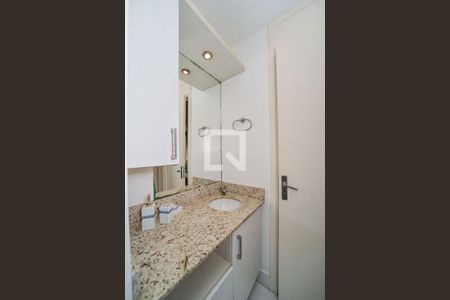 Casa de condomínio à venda com 74m², 2 quartos e 1 vaga Casa de condomínio à venda com 74m², 2 quartos e 1 vagaBanheiro