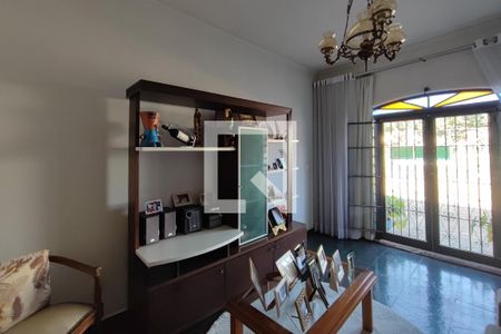 Sala de Estar de casa à venda com 4 quartos, 202m² em Vila Lemos, Campinas