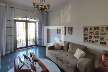 Sala de Estar de casa à venda com 4 quartos, 202m² em Vila Lemos, Campinas