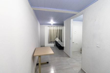 Kitinet de kitnet/studio para alugar com 1 quarto, 15m² em Uberaba, Curitiba