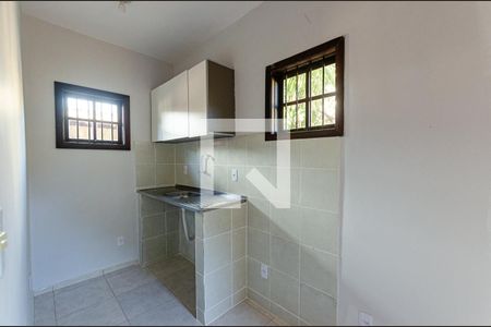 Cozinha de kitnet/studio para alugar com 1 quarto, 19m² em Engenho do Mato, Niterói