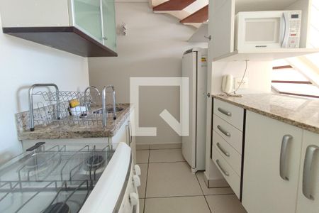 Cozinha de apartamento à venda com 1 quarto, 70m² em Cambuí, Campinas