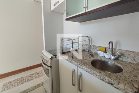 Cozinha de apartamento à venda com 1 quarto, 70m² em Cambuí, Campinas