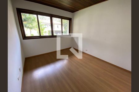 Casa à venda com 4 quartos, 230m² em Alphaville, Santana de Parnaíba