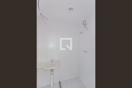 Banheiro de kitnet/studio para alugar com 1 quarto, 24m² em Jardim Helena, São Paulo