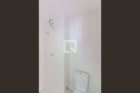 Banheiro de kitnet/studio para alugar com 1 quarto, 24m² em Jardim Helena, São Paulo