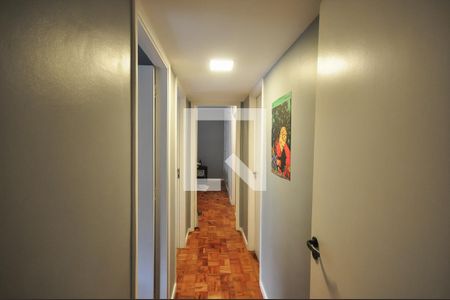 Corredor de apartamento à venda com 3 quartos, 103m² em Vila Progredior, São Paulo