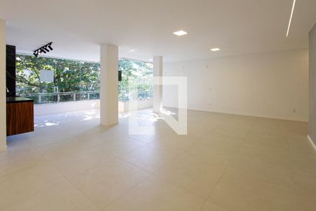 Sala de apartamento à venda com 4 quartos, 160m² em Barra da Tijuca, Rio de Janeiro