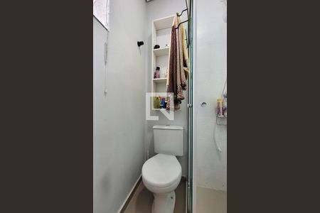 Apartamento para alugar com 80m², 2 quartos e 1 vaga Apartamento para alugar com 80m², 2 quartos e 1 vagaBanheiro