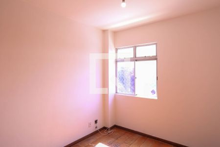 Quarto 1 de apartamento para alugar com 3 quartos, 70m² em Santa Efigênia, Belo Horizonte