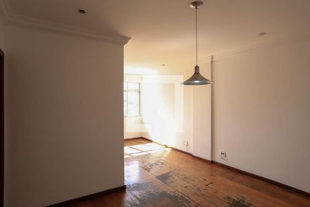 Sala de apartamento para alugar com 3 quartos, 70m² em Santa Efigênia, Belo Horizonte