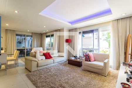 Sala de casa de condomínio à venda com 4 quartos, 210m² em Indianópolis, São Paulo