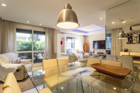 Sala de casa de condomínio à venda com 4 quartos, 210m² em Indianópolis, São Paulo