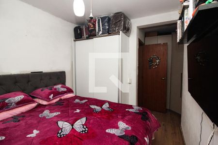 Quarto de apartamento à venda com 1 quarto, 62m² em Medianeira, Porto Alegre