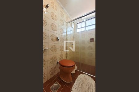 Banheiro de apartamento à venda com 1 quarto, 51m² em Botafogo, Campinas