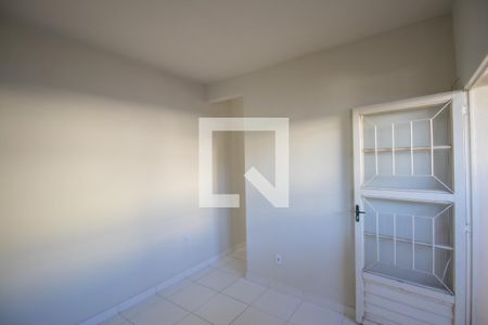 Sala de casa para alugar com 2 quartos, 42m² em Colubandê, São Gonçalo