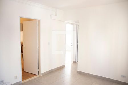 Sala de apartamento para alugar com 2 quartos, 70m² em Jardim Goiás, Goiânia