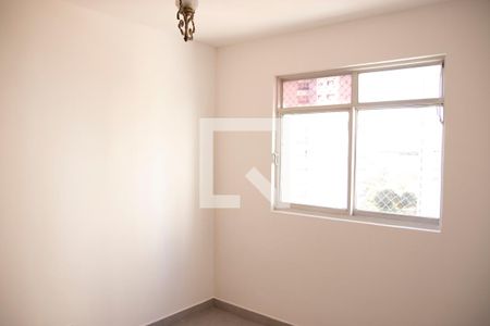 Quarto 2 de apartamento para alugar com 2 quartos, 70m² em Jardim Goiás, Goiânia