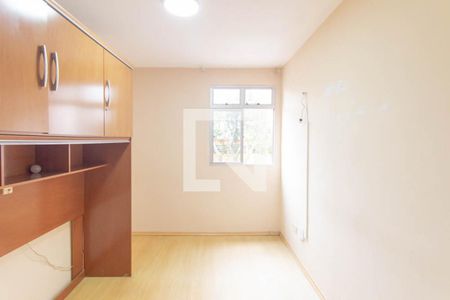 Quarto 2 de apartamento para alugar com 2 quartos, 53m² em Capão Raso, Curitiba