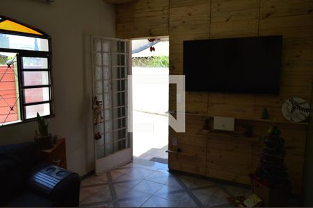 sala de casa à venda com 5 quartos, 270m² em Centro, Contagem