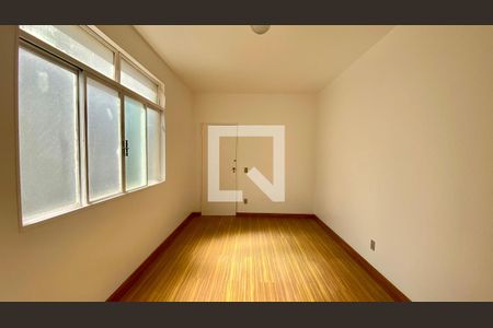 Sala 1 de apartamento para alugar com 3 quartos, 100m² em Cidade Jardim, Belo Horizonte