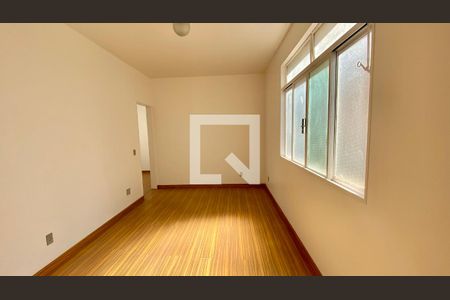 Sala 1 de apartamento para alugar com 3 quartos, 100m² em Cidade Jardim, Belo Horizonte