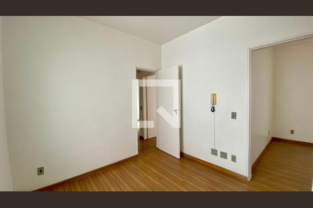 Sala 2 de apartamento para alugar com 3 quartos, 100m² em Cidade Jardim, Belo Horizonte