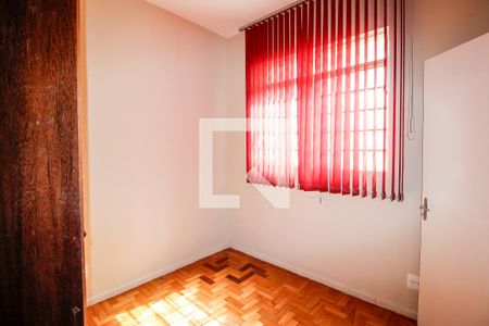 Quarto 1 de apartamento para alugar com 3 quartos, 100m² em Santo Antônio, Belo Horizonte