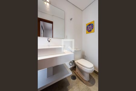 Lavabo de apartamento para alugar com 3 quartos, 174m² em Ponta da Praia, Santos