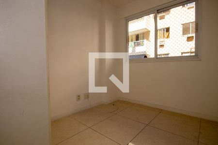 Quarto 1 de apartamento para alugar com 2 quartos, 60m² em Anil, Rio de Janeiro