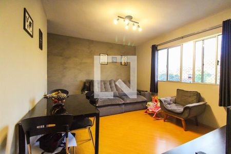 Sala de apartamento à venda com 2 quartos, 50m² em Vila Carmosina, São Paulo